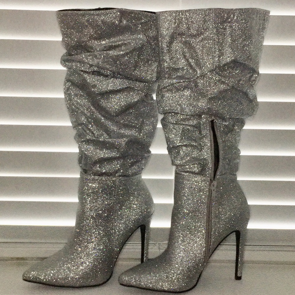 GLAMOROUS SPARKLY SILVER BOOTS